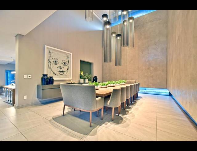 5 BEDROOM HOUSE FOR SALE IN SANDOWN